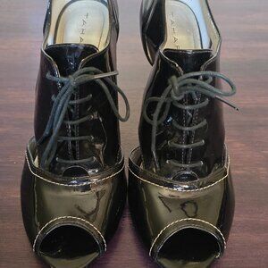 Tahari "La - Cheri" Style Black Lace Up Stilettos Patent Leather Size 8.5 M